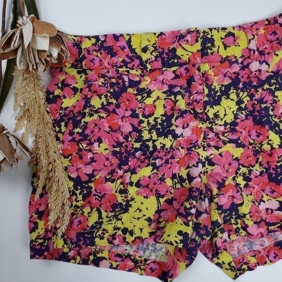 LOFT Multicolored Floral Linen Blend Shorts Sz 0 - Picture 3 of 11
